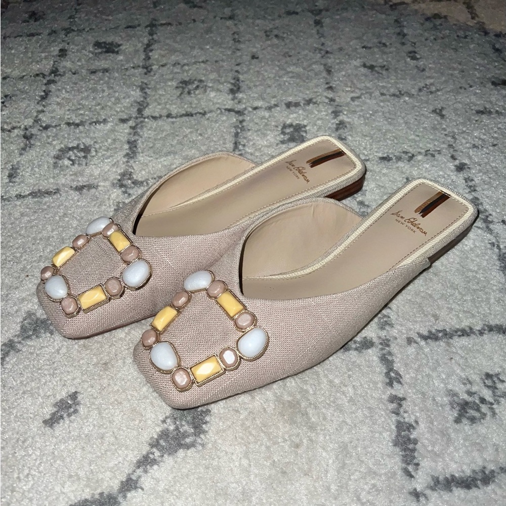 Lavina Buckle Mule in Natural